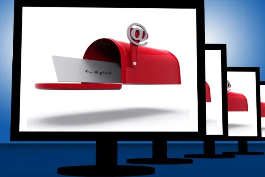 Digital vs. Traditional Marketing for Real Estate Investors